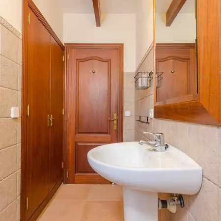 Capulla 8 *